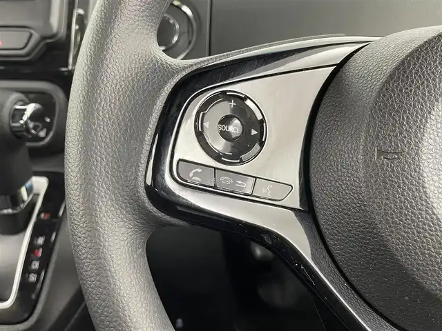 ホンダ Ｎ ＢＯＸ カスタム L 大分県 2022(令4)年 4.4万km クリスタルブラックパール ホンダセンシング搭載/・衝突軽減ブレーキ（CMBS）/・誤発進抑制機能/・歩行者事故低減ステアリング/・路外逸脱抑制機能/・ACC（渋滞追従機能付き）/・車線維持支援システム（LAKS）/・先行車発進お知らせ機能/・標識認識機能/・後方誤発進抑制機能/・オートハイビーム/社外ナビ　/（フルセグTV/DVD/BT)/ステアリングスイッチ/バックカメラ/前後連動ドライブレコーダー/前席シートヒーター/片側パワースライドドア/アイドリングストップ/電動格納ミラー/オートライト/LEDヘッドライト/シーケンシャルウインカー/LEDフォグ/純正15インチアルミホイール