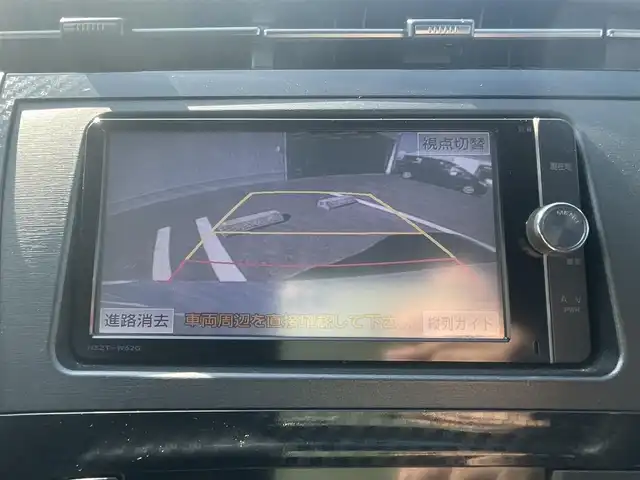 トヨタ プリウス S ツーリングセレ G’s 熊本県 2012(平24)年 10.2万km ホワイトパールクリスタルシャイン (株)IDOMが運営する【じしゃロン熊本店】の自社ローン専用車両になります/こちらは現金またはオートローンご利用時の価格です。自社ローンご希望の方は別途その旨お申付け下さい./社外ナビ/バックカメラ/ステアリングスイッチ/ETC/純正フロアマット/電動格納ミラー/スマートキープッシュスタート