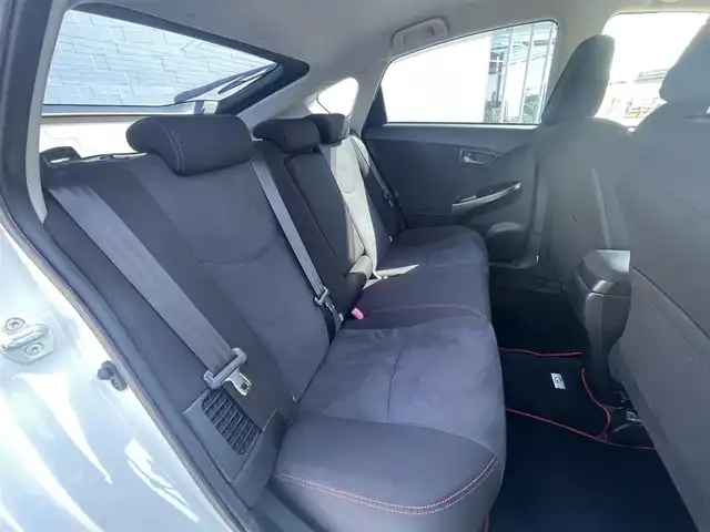トヨタ プリウス S ツーリングセレ G’s 熊本県 2012(平24)年 10.2万km ホワイトパールクリスタルシャイン (株)IDOMが運営する【じしゃロン熊本店】の自社ローン専用車両になります/こちらは現金またはオートローンご利用時の価格です。自社ローンご希望の方は別途その旨お申付け下さい./社外ナビ/バックカメラ/ステアリングスイッチ/ETC/純正フロアマット/電動格納ミラー/スマートキープッシュスタート