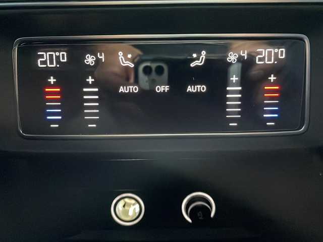 アウディ アウディ Ｑ７ 55TFSIクワトロ Sライン 愛媛県 2020(令2)年 3.9万km デイトナグレーパールエフェクト 純正メモリナビ/・フルセグTV/・Bluetooth接続/・SDミュージックサーバー/全方位カメラ/ビルトインETC/バーチャルコックピット/アダプティブドライビングアシスタント/エマージェンシーアシスト/4WD/ルーフレール/レザーシート/前席パワーシート/前席シートヒーター/D席メモリーシート/LEDヘッドライト/BOSEサウンド/パワーバックドア/社外レーダー/パドルシフト/スペアキー