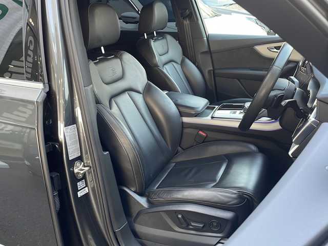 アウディ アウディ Ｑ７ 55TFSIクワトロ Sライン 愛媛県 2020(令2)年 3.9万km デイトナグレーパールエフェクト 純正メモリナビ/・フルセグTV/・Bluetooth接続/・SDミュージックサーバー/全方位カメラ/ビルトインETC/バーチャルコックピット/アダプティブドライビングアシスタント/エマージェンシーアシスト/4WD/ルーフレール/レザーシート/前席パワーシート/前席シートヒーター/D席メモリーシート/LEDヘッドライト/BOSEサウンド/パワーバックドア/社外レーダー/パドルシフト/スペアキー