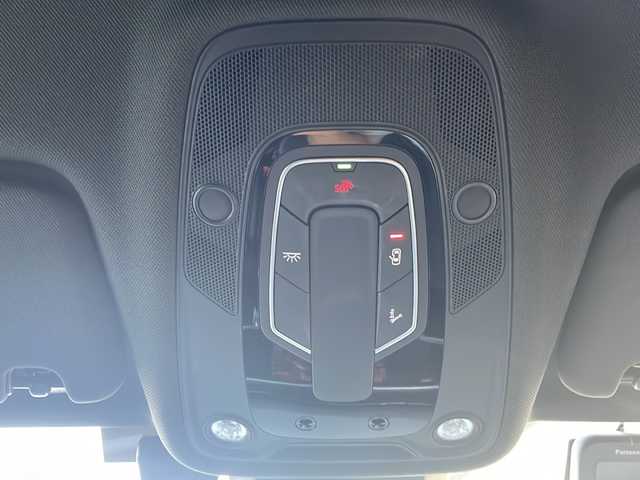 アウディ アウディ Ｑ７ 55TFSIクワトロ Sライン 愛媛県 2020(令2)年 3.9万km デイトナグレーパールエフェクト 純正メモリナビ/・フルセグTV/・Bluetooth接続/・SDミュージックサーバー/全方位カメラ/ビルトインETC/バーチャルコックピット/アダプティブドライビングアシスタント/エマージェンシーアシスト/4WD/ルーフレール/レザーシート/前席パワーシート/前席シートヒーター/D席メモリーシート/LEDヘッドライト/BOSEサウンド/パワーバックドア/社外レーダー/パドルシフト/スペアキー