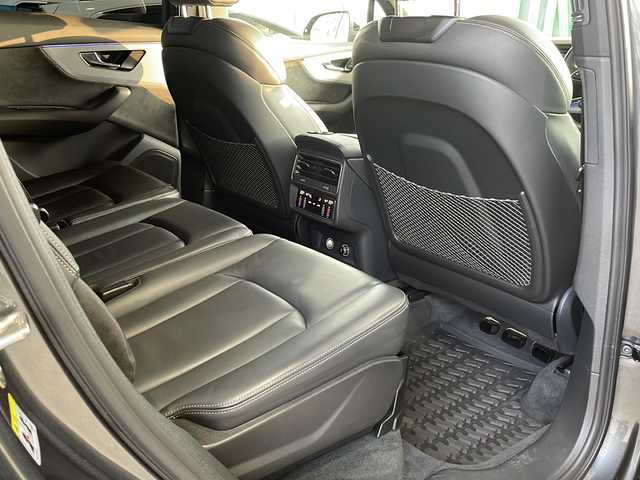 アウディ アウディ Ｑ７ 55TFSIクワトロ Sライン 愛媛県 2020(令2)年 3.9万km デイトナグレーパールエフェクト 純正メモリナビ/・フルセグTV/・Bluetooth接続/・SDミュージックサーバー/全方位カメラ/ビルトインETC/バーチャルコックピット/アダプティブドライビングアシスタント/エマージェンシーアシスト/4WD/ルーフレール/レザーシート/前席パワーシート/前席シートヒーター/D席メモリーシート/LEDヘッドライト/BOSEサウンド/パワーバックドア/社外レーダー/パドルシフト/スペアキー