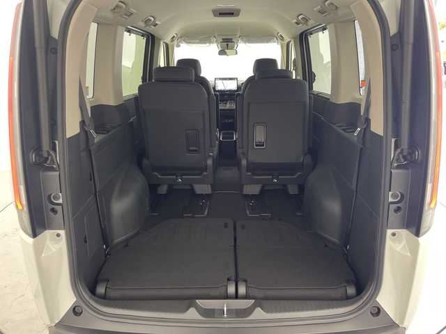 ホンダ ステップワゴン eHEV エアー EX 大阪府 2025(令7)年 0.1千km プラチナホワイトパール 登録済未使用車/純正11.4インチナビ/【AM/FM/CD/DVD/Bluetooth/フルセグTV】/バックカメラ/ホンダセンシング/・衝突軽減ブレーキ/・踏み間違い衝突軽減システム/・歩行者事故低減ステアリング/・路外逸脱抑制機能/・渋滞追従機能付きアダプティブクルーズコントロール/・車線維持支援システム/・トラフィックジャムアシスト/・先行車発進お知らせ機能/・標識認識機能/・オートハイビーム/・ブラインドスポットインフォメーション/・パーキングセンサーシステム/両側電動パワースライドドア/シートヒーター/パワーバックドア/・両側パワースライドドア/・前席シートヒーター/・電動リアゲート/・レーザークルーズコントロール/・オートエアコン/・オートライト