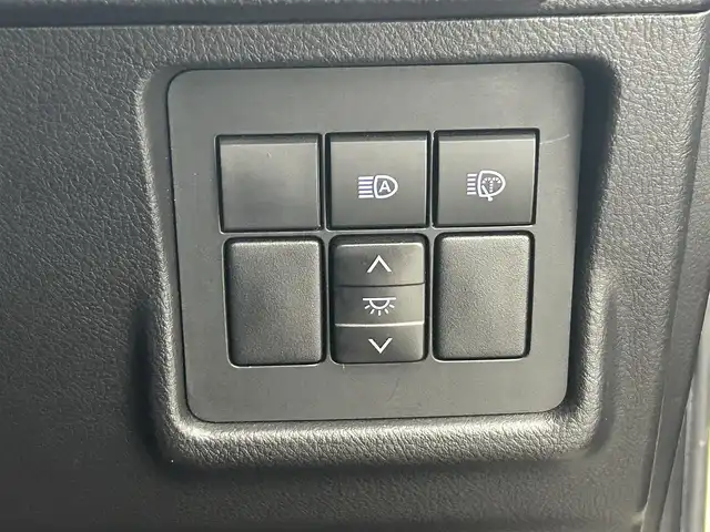 トヨタ ランドクルーザー プラド TX Lパッケージ ブラックED 熊本県 2020(令2)年 5.8万km ホワイトパールクリスタルシャイン 禁煙車/純正９型ナビNSZT-Y68T（CD・DVD・フルセグ・BT・SD・USB・ＨＤＭＩ）/バックカメラ /ビルトインETC/レーダークルーズコントロール/前席シートヒーター/前席エアーシート/前席パワーシート/衝突軽減ブレーキ/レーンキープアシスト/横滑り防止/純正フロアマット/純正１８インチAW/オートライト/オートマチックハイビーム/フォグランプ/スマートキー/プッシュスタート