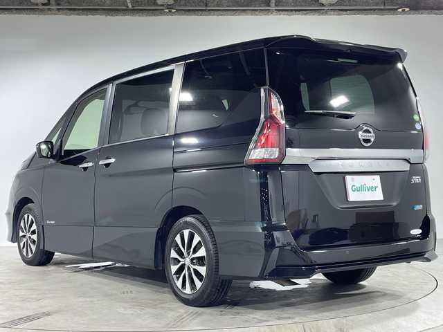 日産 セレナ ハイウェイスター Vセレクション 福岡県 2017(平29)年 5.3万km ダイヤモンドブラック ・ディーラー点検H30-R7年（8月16日）　/・標準仕様1／スクラッチシールド／セーフティパックA/・標準仕様4／標準仕様5  /・純正ナビフルセグTV　DVD　BTA　/・純正フリップダウンモニター　/・アラウンドビューモニター　/・パーキングサポート　/・ETC2.0　/・ドライブレコーダー　/・リアオートエアコン　/・シートバックテーブル/・ロールサンシェード/・両側パワースライドドア/・オートライト/・LEDヘットライト/・フォグライト/・コーナーセンサー/・純正16インチダンロップタイヤ/・スマートキー×２/・プッシュスタート/・保証書/・取説