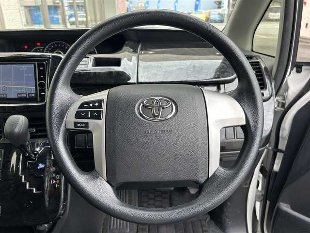 トヨタ ヴォクシー Z 大阪府 2013(平25)年 7.7万km ホワイトパールクリスタルシャイン 社外ナビ/社外１８インチAW/Bluetooth　フルセグTV/HID/バックカメラ/ドライブレコーダー/ウインカーミラー/社外ウッド調パネル