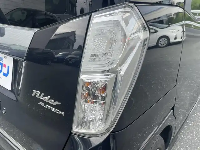 日産 デイズ ルークス ライダーHWSターボ 愛知県 2014(平26)年 7.5万km ブラック (株)IDOMが運営する【じしゃロン豊川店】の自社ローン専用車両になります。こちらは現金またはオートローンご利用時の価格です。自社ローンご希望の方は別途その旨お申付け下さい / 社外メモリナビ/　〇 CD再生機能/　〇 DVD再生機能/　〇 フルセグTV/　〇 BT対応/ 全方位カメラ/ ETC/ 両側パワースライドドア/ 革巻ステアリング/ ステアリングスイッチ/ ドライブレコーダー/ シートカバー/ リアサンシェイド/ ドアバイザー/ ウインカーミラー/ 純正フロアマット