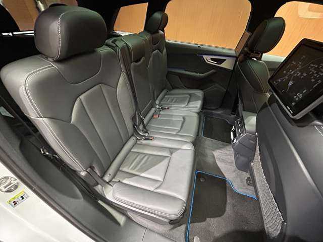 アウディ Ｑ７ 3.0TFSI クワトロ Sライン PKG 千葉県 2017(平29)年 4.5万km グレイシアホワイトメタリック ７シーターＰＫＧ　/パノラマＳＲ　/マトリクスＬＥＤ　/エアサス　/ＯＰ２１インチＡＷ　/純正ナビ　/３６０°カメラ　/ＡＣＣ　/黒革　/シートヒーター　/パワーシート　/バーチャルＣＰ　/後席モニター　/電動リアゲート