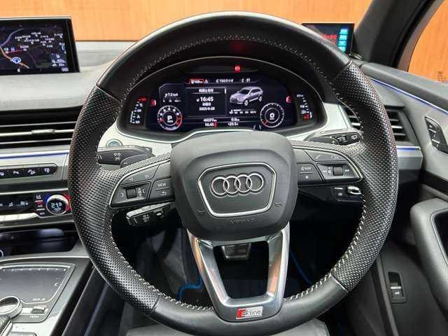 アウディ Ｑ７ 3.0TFSI クワトロ Sライン PKG 千葉県 2017(平29)年 4.5万km グレイシアホワイトメタリック ７シーターＰＫＧ　/パノラマＳＲ　/マトリクスＬＥＤ　/エアサス　/ＯＰ２１インチＡＷ　/純正ナビ　/３６０°カメラ　/ＡＣＣ　/黒革　/シートヒーター　/パワーシート　/バーチャルＣＰ　/後席モニター　/電動リアゲート