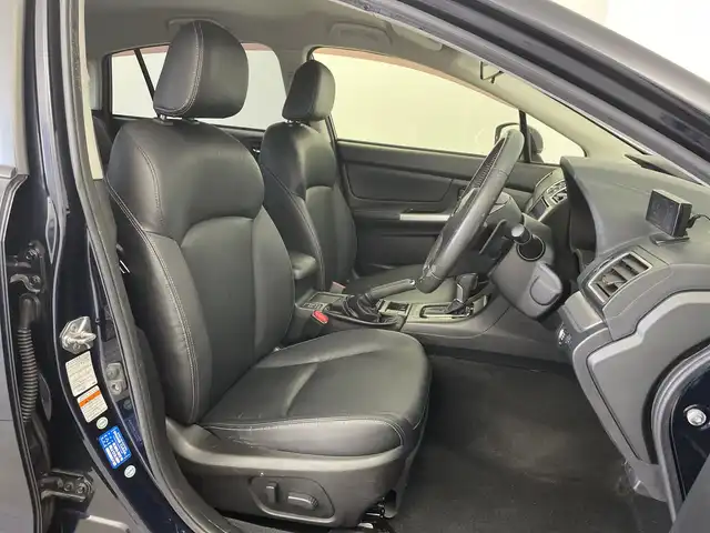 スバル インプレッサ ＸＶ 2．0i－L アイサイト 新潟県 2015(平27)年 7.9万km ディープシーブルーパール ワンオーナー/4WD/カロッツェリアメモリナビ【AVIC-CZ910】/　フルセグTV/Bluetooth/CD/DVD/USB/アイサイト/衝突被害軽減ブレーキ/レーンキープアシスト/レザーシート/前席パワーシート/前席シートヒーター/バックモニター/アイドリングストップ/横滑り防止装置/パドルシフト/レザーステアリング