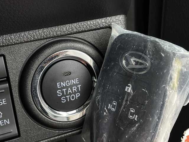 ダイハツ ムーヴ キャンバス ストライプス G 新潟県 2022(令4)年 0.1千km シャイニングホワイトパール/サンドベージュメタリック スマートアシスト/ホッとドリンクホルダー/純正メモリナビ/　CD/DVD/フルセグTV/Bluetooth/バックカメラ/両側パワースライドドア/LEDオートライト/シートヒーター/ステアリングリモコン/電格ミラー/スマートキー