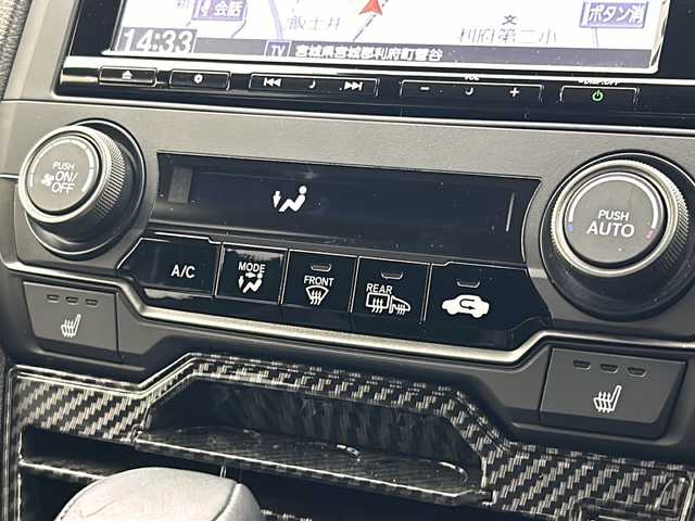 ホンダ シビック ハッチバック 宮城県 2017(平29)年 5.1万km クリスタルブラックパール Gathersナビ/・BT接続/フルセグTV/・CD/DVD/ホンダセンシング/・プリクラッシュセーフティ/・路外逸脱抑制機能/・アダプティブクルーズコントロール/・オートハイビーム/純正18インチAW/革巻きステアリング/・パドルシフト/LEDヘッドライト/・フォグランプ/ビルトインETC/純正フロアマット/プッシュスタート/スマートキー