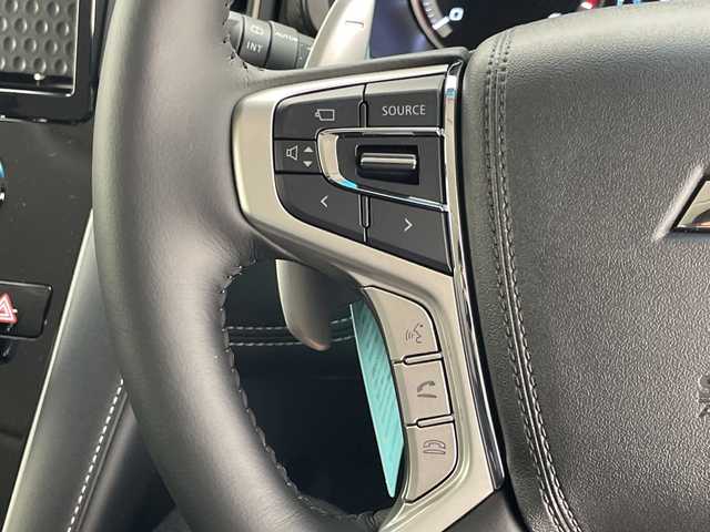 三菱 デリカＤ：５ シャモニー 千葉県 2025(令7)年 0.1千km 白 登録済未使用車/CHAMONIX (8人)/4WD/e-Assist/ハーフレザーシート/電動ＰＳドア/電動リアゲート/革ステ/ステアリングリモコン/ハンドルヒーター/パドルシフト/追従型クルコン/オートライト/オートワイパー/電格ウィンカーミラー/フォグ/レーンキープ