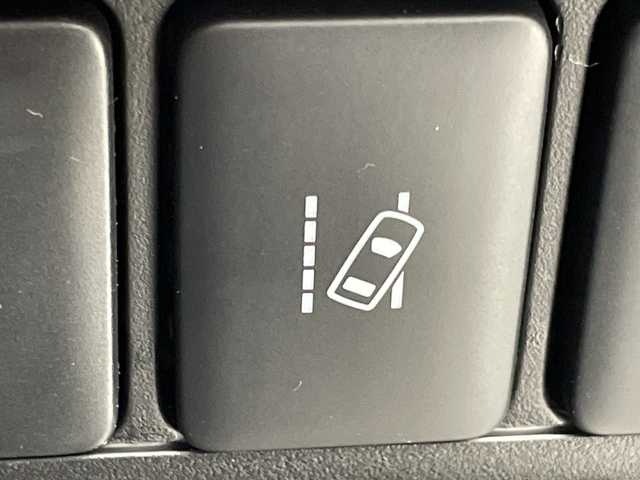 三菱 デリカＤ：５ シャモニー 千葉県 2025(令7)年 0.1千km 白 登録済未使用車/CHAMONIX (8人)/4WD/e-Assist/ハーフレザーシート/電動ＰＳドア/電動リアゲート/革ステ/ステアリングリモコン/ハンドルヒーター/パドルシフト/追従型クルコン/オートライト/オートワイパー/電格ウィンカーミラー/フォグ/レーンキープ