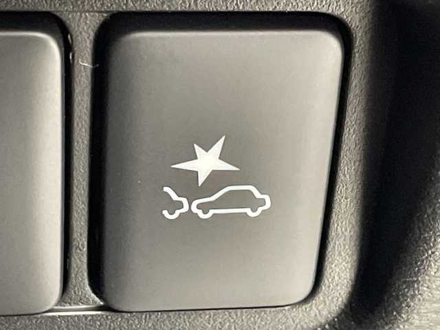 三菱 デリカＤ：５ シャモニー 千葉県 2025(令7)年 0.1千km 白 登録済未使用車/CHAMONIX (8人)/4WD/e-Assist/ハーフレザーシート/電動ＰＳドア/電動リアゲート/革ステ/ステアリングリモコン/ハンドルヒーター/パドルシフト/追従型クルコン/オートライト/オートワイパー/電格ウィンカーミラー/フォグ/レーンキープ