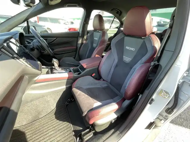 スバル ＷＲＸ Ｓ４ STIスポーツR EX 千葉県 2022(令4)年 2.9万km セラミックホワイト STiエアロ(F/S/R)/純正レカロハーフレザーシート/純正11.6インチセンターインフォメーションディスプレイ/・ナビ/フルセグTV/Bluetooth/バック/サイドカメラ/アイサイト/・プリクラッシュブレーキ/・エマージェンシーレーンキープアシスト/・後退速度リミッター/・車線逸脱防止機能/・後退時ブレーキアシスト/・アダプティブクルーズコントロール/・アイサイトアシストモニター/ドライバーモニタリングシステム/スバルリヤビークルディテクション/前席パワーシート/前席シートヒーター/コーナーセンサー/スマートキー/純正LEDヘッドライト/純正18インチアルミホイール/パドルシフト/ETC2.0/本革巻きステアリング/サイド＆カーテンエアバッグ/新車時保証書＆取扱説明書