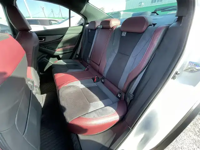 スバル ＷＲＸ Ｓ４ STIスポーツR EX 千葉県 2022(令4)年 2.9万km セラミックホワイト STiエアロ(F/S/R)/純正レカロハーフレザーシート/純正11.6インチセンターインフォメーションディスプレイ/・ナビ/フルセグTV/Bluetooth/バック/サイドカメラ/アイサイト/・プリクラッシュブレーキ/・エマージェンシーレーンキープアシスト/・後退速度リミッター/・車線逸脱防止機能/・後退時ブレーキアシスト/・アダプティブクルーズコントロール/・アイサイトアシストモニター/ドライバーモニタリングシステム/スバルリヤビークルディテクション/前席パワーシート/前席シートヒーター/コーナーセンサー/スマートキー/純正LEDヘッドライト/純正18インチアルミホイール/パドルシフト/ETC2.0/本革巻きステアリング/サイド＆カーテンエアバッグ/新車時保証書＆取扱説明書