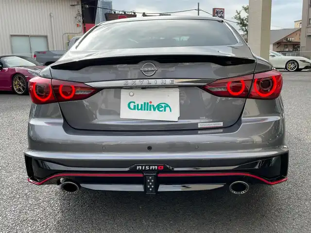 日産 スカイライン ニスモ 神奈川県 2024(令6)年 0.3万km ダークメタルグレー ワンオーナー/サンルーフ/黒革シート/BOSEサウンドシステム/純正メモリーナビ・地デジTV/純正CD/DVD/USB/BT再生/アラウンドビューカメラ/ビルトインETC2.0/ドライブレコーダー/純正19インチAW/レッドブレーキキャリパー/LEDヘッドライト/LEDフォグ/レーダークルーズコントロール/衝突軽減ブレーキ/LKA/BSM/コーナーセンサー/前席パワーシート/シートヒーター/NISMOミラーレンズ/ドアインナーガード/カーボンドアパネル/シフトノブ/パドルシフト/R6/7年ディーラー整備記録/保証書・取説あり