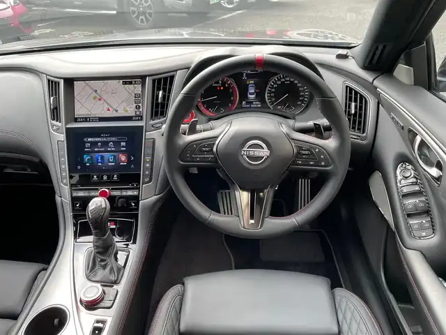 日産 スカイライン ニスモ 神奈川県 2024(令6)年 0.3万km ダークメタルグレー ワンオーナー/サンルーフ/黒革シート/BOSEサウンドシステム/純正メモリーナビ・地デジTV/純正CD/DVD/USB/BT再生/アラウンドビューカメラ/ビルトインETC2.0/ドライブレコーダー/純正19インチAW/レッドブレーキキャリパー/LEDヘッドライト/LEDフォグ/レーダークルーズコントロール/衝突軽減ブレーキ/LKA/BSM/コーナーセンサー/前席パワーシート/シートヒーター/NISMOミラーレンズ/ドアインナーガード/カーボンドアパネル/シフトノブ/パドルシフト/R6/7年ディーラー整備記録/保証書・取説あり