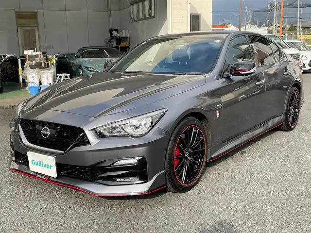 日産 スカイライン ニスモ 神奈川県 2024(令6)年 0.3万km ダークメタルグレー ワンオーナー/サンルーフ/黒革シート/BOSEサウンドシステム/純正メモリーナビ・地デジTV/純正CD/DVD/USB/BT再生/アラウンドビューカメラ/ビルトインETC2.0/ドライブレコーダー/純正19インチAW/レッドブレーキキャリパー/LEDヘッドライト/LEDフォグ/レーダークルーズコントロール/衝突軽減ブレーキ/LKA/BSM/コーナーセンサー/前席パワーシート/シートヒーター/NISMOミラーレンズ/ドアインナーガード/カーボンドアパネル/シフトノブ/パドルシフト/R6/7年ディーラー整備記録/保証書・取説あり