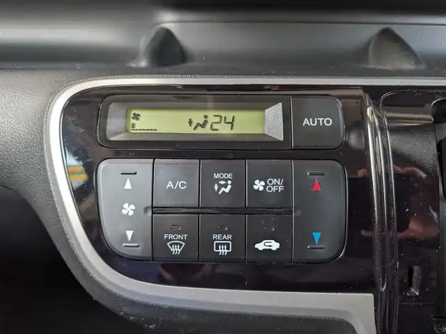 ホンダ Ｎ ＢＯＸ ＋ 2トーン G Lパッケージ 埼玉県 2013(平25)年 3.9万km プレミアムダイナミックブルーパール メモリナビ(カロッツェリア AVIC-RZ511)/ ┗フルセグテレビ/ ┗Bluetoothオーディオ/ ┗AM/FMラジオ/ ┗CD/DVD再生/バックカメラ/ドアバイザー/プッシュスタート/片側パワースライドドア/ETC/スマートキー×2/整備記録簿(R6)