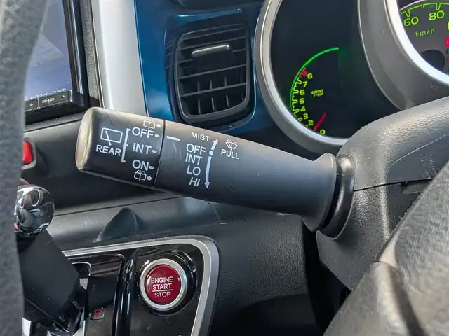 ホンダ Ｎ ＢＯＸ ＋ 2トーン G Lパッケージ 埼玉県 2013(平25)年 3.9万km プレミアムダイナミックブルーパール メモリナビ(カロッツェリア AVIC-RZ511)/ ┗フルセグテレビ/ ┗Bluetoothオーディオ/ ┗AM/FMラジオ/ ┗CD/DVD再生/バックカメラ/ドアバイザー/プッシュスタート/片側パワースライドドア/ETC/スマートキー×2/整備記録簿(R6)