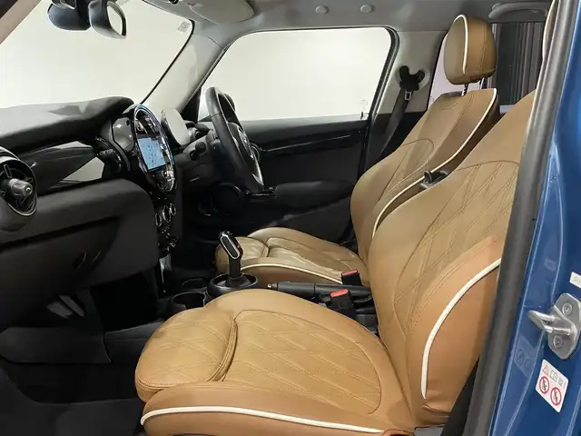 ＭＩＮＩ ミニ クーパー D 愛知県 2021(令3)年 1万km アイランドブルー ＣＡＢＡＮＡシートカバー　/クラシックトリム　/ＭＩＮＩ純正ＡＷ　/ドライビングアシストＰＫＧ　/シートヒーター　/純正ナビ　/Ｂｌｕｅｔｏｏｔｈ　/バックカメラ　/クルーズコントロール　/ドライブレコーダー　/ＥＴＣ/LEDヘッドライト/アイドリングストップ/プッシュスタート
