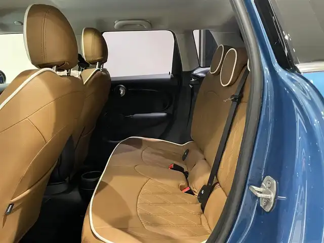 ＭＩＮＩ ミニ クーパー D 愛知県 2021(令3)年 1万km アイランドブルー ＣＡＢＡＮＡシートカバー　/クラシックトリム　/ＭＩＮＩ純正ＡＷ　/ドライビングアシストＰＫＧ　/シートヒーター　/純正ナビ　/Ｂｌｕｅｔｏｏｔｈ　/バックカメラ　/クルーズコントロール　/ドライブレコーダー　/ＥＴＣ/LEDヘッドライト/アイドリングストップ/プッシュスタート
