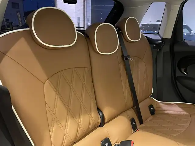 ＭＩＮＩ ミニ クーパー D 愛知県 2021(令3)年 1万km アイランドブルー ＣＡＢＡＮＡシートカバー　/クラシックトリム　/ＭＩＮＩ純正ＡＷ　/ドライビングアシストＰＫＧ　/シートヒーター　/純正ナビ　/Ｂｌｕｅｔｏｏｔｈ　/バックカメラ　/クルーズコントロール　/ドライブレコーダー　/ＥＴＣ/LEDヘッドライト/アイドリングストップ/プッシュスタート