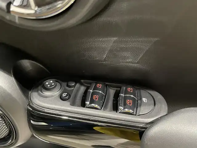 ＭＩＮＩ ミニ クーパー D 愛知県 2021(令3)年 1万km アイランドブルー ＣＡＢＡＮＡシートカバー　/クラシックトリム　/ＭＩＮＩ純正ＡＷ　/ドライビングアシストＰＫＧ　/シートヒーター　/純正ナビ　/Ｂｌｕｅｔｏｏｔｈ　/バックカメラ　/クルーズコントロール　/ドライブレコーダー　/ＥＴＣ/LEDヘッドライト/アイドリングストップ/プッシュスタート