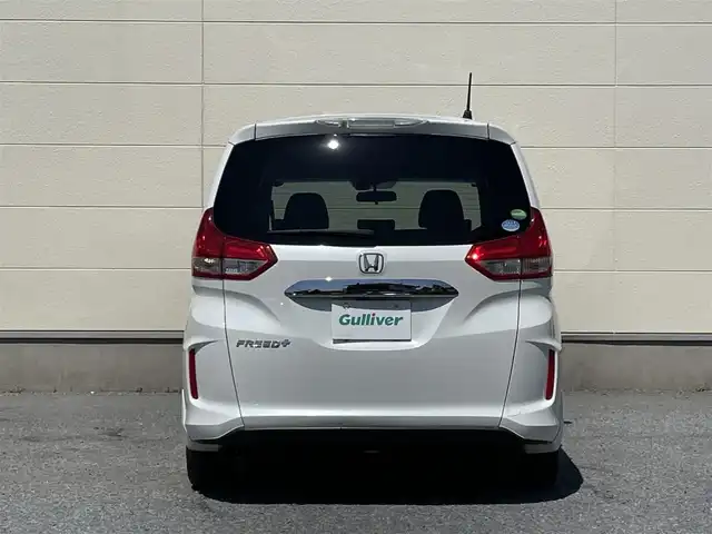 ホンダ フリード＋ G ホンダセンシング 茨城県 2018(平30)年 7.3万km ホワイトオーキッドパール ナビ装着パッケージ＋ETC連動型/両側パワースライドドア/ハンズフリースライドドア/クルーズコントロール/Bluetooth/フルセグテレビ/iPod/Apple Car Play/バックカメラ/純正フロアマット