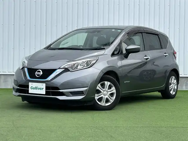 日産 ノート e－パワー X 香川県 2017(平29)年 6.2万km ダークメタルグレー 登録時走行距離：61986km/純正ナビ　/（フルセグ/BT/CD/DVD） /バックカメラ/衝突軽減システム　/レーンキープアシスト　/オートライト　/電動格納ミラー　/ドライブレコーダー　/純正ホイールキャップ/純正フロアマット　/スマートキー　/プッシュスタート
