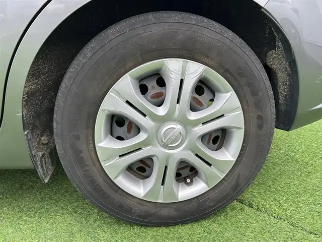 日産 ノート e－パワー X 香川県 2017(平29)年 6.2万km ダークメタルグレー 登録時走行距離：61986km/純正ナビ　/（フルセグ/BT/CD/DVD） /バックカメラ/衝突軽減システム　/レーンキープアシスト　/オートライト　/電動格納ミラー　/ドライブレコーダー　/純正ホイールキャップ/純正フロアマット　/スマートキー　/プッシュスタート