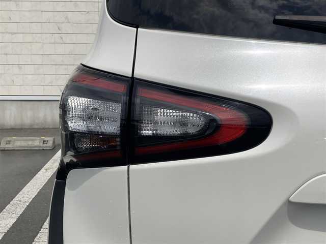 トヨタ シエンタ G 静岡県 2016(平28)年 4.8万km ホワイトパールクリスタルシャイン Toyota Safety Sense/純正SDナビ(NSCD-W66)/　AM FM CD Bluetooth AUX/バックモニター/前方ドライブレコーダー/LEDオートヘッドライト/両側パワースライドドア/純正15インチアルミホイール/革巻きステアリング/ステアリングスイッチ/フルセグTV/ビルトインETC/モデリスタエアロ(フロント/リアスポイラー)