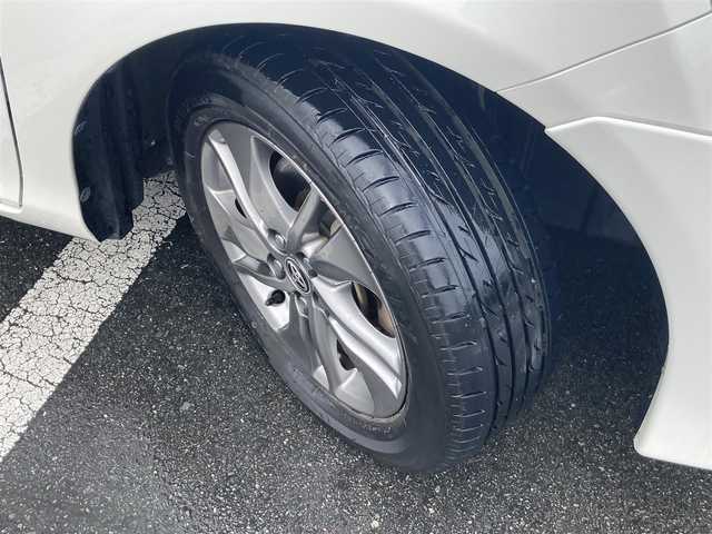 トヨタ シエンタ G 静岡県 2016(平28)年 4.8万km ホワイトパールクリスタルシャイン Toyota Safety Sense/純正SDナビ(NSCD-W66)/　AM FM CD Bluetooth AUX/バックモニター/前方ドライブレコーダー/LEDオートヘッドライト/両側パワースライドドア/純正15インチアルミホイール/革巻きステアリング/ステアリングスイッチ/フルセグTV/ビルトインETC/モデリスタエアロ(フロント/リアスポイラー)
