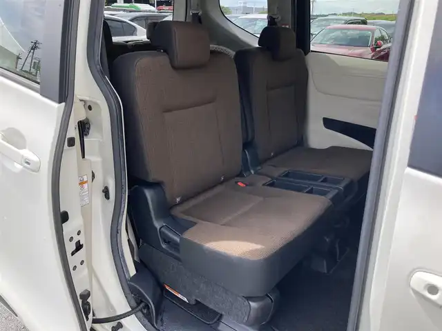 トヨタ シエンタ G 静岡県 2016(平28)年 4.8万km ホワイトパールクリスタルシャイン Toyota Safety Sense/純正SDナビ(NSCD-W66)/　AM FM CD Bluetooth AUX/バックモニター/前方ドライブレコーダー/LEDオートヘッドライト/両側パワースライドドア/純正15インチアルミホイール/革巻きステアリング/ステアリングスイッチ/フルセグTV/ビルトインETC/モデリスタエアロ(フロント/リアスポイラー)