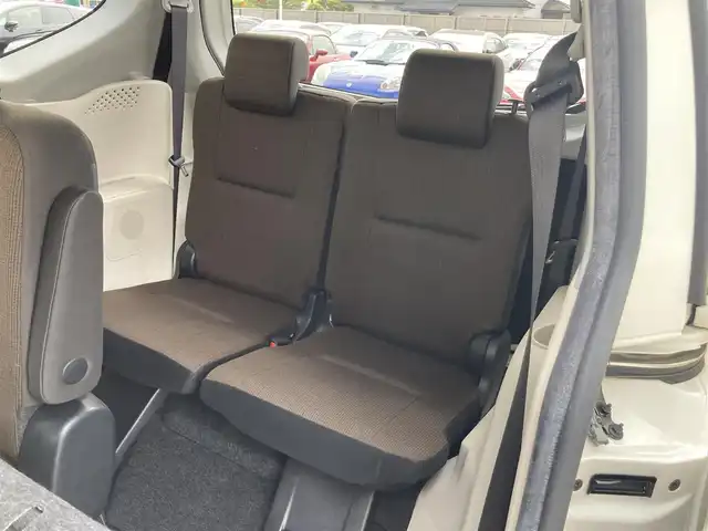 トヨタ シエンタ G 静岡県 2016(平28)年 4.8万km ホワイトパールクリスタルシャイン Toyota Safety Sense/純正SDナビ(NSCD-W66)/　AM FM CD Bluetooth AUX/バックモニター/前方ドライブレコーダー/LEDオートヘッドライト/両側パワースライドドア/純正15インチアルミホイール/革巻きステアリング/ステアリングスイッチ/フルセグTV/ビルトインETC/モデリスタエアロ(フロント/リアスポイラー)