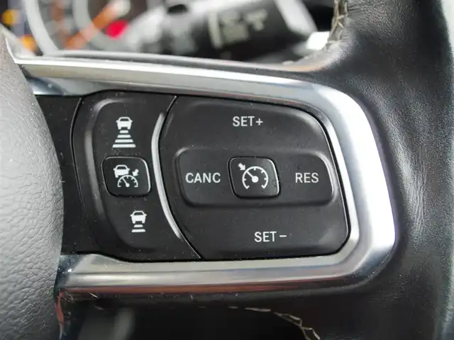 クライスラー・ジープ ジープ ラングラー アンリミテッド サハラ 埼玉県 2020(令2)年 5.3万km 黒 ブラックレザーシート /アダプティブクルーズコントロール /ALPINEサブウーファー /CarPlay /パークセンサー /ブラインドスポットモニター /バックカメラ /Uconnectナビ/ETC /フルセグTV /シートヒーター /ハンドルヒーター