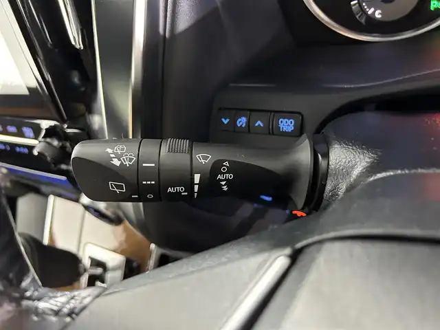 トヨタ ヴェルファイア エグゼクティブ ラウンジ 佐賀県 2017(平29)年 4.8万km ホワイトパールクリスタルシャイン 純正9インチナビ/【フルセグTV.DVD.CD.Bluetooth】/純正12.1インチフリップダウンモニター/サンルーフ/モデリスタエアロ/JBLプレミアムサウンド/全方位カメラ/衝突被害軽減システム/レーダークルーズコントロール/クリアランスソナー/オートライト/オートマチックハイビーム/ブレーキホールド/前方ドライブレコーダー/ビルトインＥＴＣ/両側パワースライドドア/パワーバックドア/レザーシート/運転席・助手席・2列目シートシートヒーター/2列目シートエアシート/運転席・助手席パワーシート/運転席メモリーシート/ステアリングヒーター/ＬＥＤヘッドライト/オートワイパー/後席サンシェード/ダブルエアコン/スマートキー/スペアキー×1
