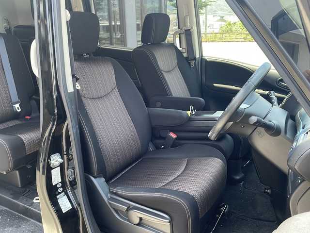 日産 セレナ ハイウェイスター Aセーフティ 京都府 2014(平26)年 19.5万km ダイヤモンドブラック 社外メモリナビ/BT/MSV/DVD/フルセグ/後席フリップダウンモニター/アラウンドビューモニター/エマージェンシーブレーキ/クルーズコントロール/LEDヘッドライト/両側パワースライドドア/ETC/純正15インチアルミ
