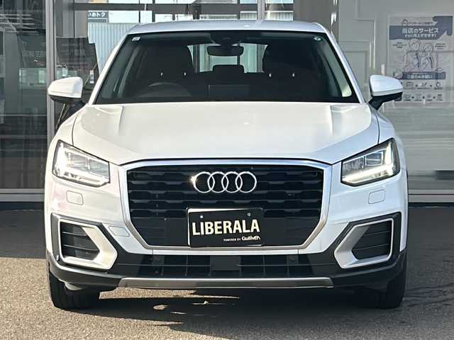 アウディ Ｑ２ 30TFSIスポーツ 富山県 2019(令1)年 7.6万km 白 衝突軽減ブレーキ/純正ＳＤナビ/バックカメラ/電動リアゲート/シートヒーター/コーナーセンサー/オートライト/横滑り防止装置/ＥＴＣ/アイドリングストップ/盗難防止装置