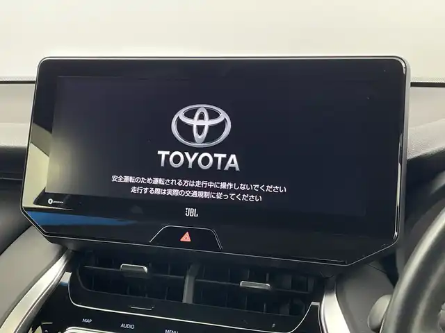 トヨタ ハリアー Z レザーパッケージ 新潟県 2022(令4)年 3.3万km プレシャスブラックパール JBLプレミアムサウンド/オーディオディスプレイ（BT/TV/AUX/USB/Apple Car Play/Android Auto）/ステアリングヒーター/D席シートセット/D席＋N席シートヒーター/シートベンチレーター/デジタルインナーミラー/HUD/Auto Hold/パワーバックドア/D席シートセット/社外スタットレス車載（225/60/R18 Joker）