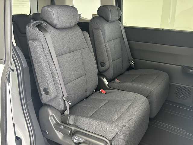 ホンダ ステップワゴン eHEV エアー EX 兵庫県 2025(令7)年 0.1千km プラチナホワイトパール ・登録済未使用車/・11.4インチHonda CONNECTナビ（LXM-247VFLi）/・CD/DVD/BT/SD/・全列USBチャージャー/・フルセグTV/・Honda SENSING/・衝突軽減ブレーキ/・ACC先行車検知音/・先行車発進お知らせ/・路外逸脱抑制機能/・車線維持支援システム/・ブラインドスポットモニター/・標識認識機能/・標識認識機能速度超過お知らせ/・パーキングセンサー/・前後コーナーセンサー/・レーダークルーズコントロール/・バックモニター/・電動パーキングブレーキ/・ブレーキホールド/・減速セレクター/・両側パワースライドドア/・パワーテールゲート/・シートヒーター（運転席＋助手席）/・ウォークスルー/・オットマン/・純正１６インチアルミホイール/・トリプルゾーンコントロール・フルオートエアコンディショナー/・革巻きステアリング/・スマートキー/・スペアキー/・プッシュスタート