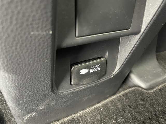 トヨタ ヴォクシー ハイブリッド S－Z 福島県 2023(令5)年 2.2万km スパークリングブラックパールクリスタルシャイン /純正10.5インチディスプレイオーディオPlus//ナビ付/フルセグTV Bluetooth Miracast/CD DVD FM AM HDMI USB//バックカメラ//純正フリップダウンモニター//トヨタセーフティーセンス//アダプティブクルーズコントロール//快適利便パッケージ//ハンズフリーデュアルパワースライドドア//ユニバーサルステップ//パワーバックドア //ステアリングヒーター//オットマン//セカンドシートシートヒーター //フロントシートシートヒーター //電動パーキングブレーキ//ビルトインETC2.0//100Vコンセント