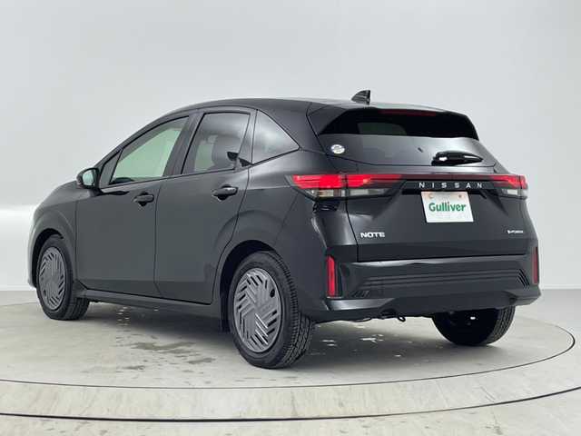 日産 ノート X 熊本県 2024(令6)年 0.5万km スーパーブラック 純正９型ディスプレイオーディオ　/バックカメラ　/ＥＴＣ　/ナビ連動前方ドラレコ　/コーナーセンサー　/エマージェンシーブレーキ　/レーンキープ　/プッシュスタート　/電動格納式ドアミラー　/オートライト　/ＬＥＤライト