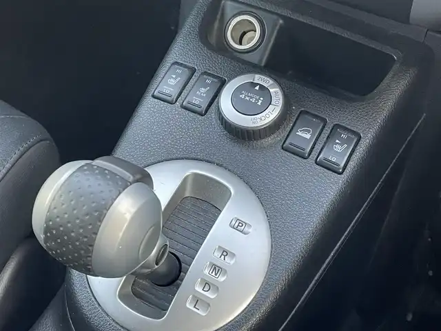 日産 エクストレイル 20Xtt 千葉県 2010(平22)年 18.3万km ダイヤモンドブラック 純正ディーラーナビ(AM/FM/CD/DVD/SD/USB/ワンセグ)/クルーズコントロール/駆動モード切替システム/全席シートヒーター/ダウンヒルアシスト/HIDヘッドライト/電動格納ミラー/純正フロアマット/オートライト/ハーフレザーシート/ドアバイザー/ETC/シガーソケット/ルーフレール