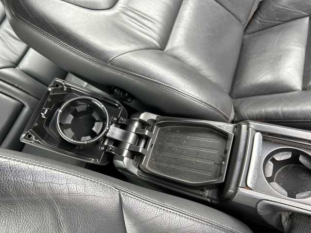 ボルボ Ｖ７０ 千葉県 2006(平18)年 14.4万km 白 黒革シート サンルーフ