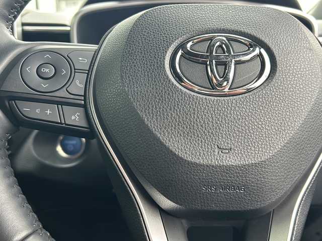 トヨタ カローラ クロス ハイブリッド Z 山形県 2023(令5)年 3.9万km アティチュードブラックマイカ 純正9インチディスプレイオーディオ/（AM/FM/フルセグ/BT/Miracast）/モデリスタエアロ/クルーズコントロール（追従有）/バックカメラ/パノラミックビューモニター/コーナーセンサー/クリアランスソナー/BSM/ステアリングスイッチ/ステアリングヒーター/レザーシート/運転席パワーシート/シートヒーター/オートLEDヘッドライト/オートマチックハイビーム/ワイパーデアイザー/電動パーキング/ビルトインETC/パワーバックドア/ドリンクホルダー