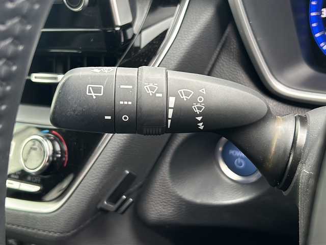 トヨタ カローラ クロス ハイブリッド Z 山形県 2023(令5)年 3.9万km アティチュードブラックマイカ 純正9インチディスプレイオーディオ/（AM/FM/フルセグ/BT/Miracast）/モデリスタエアロ/クルーズコントロール（追従有）/バックカメラ/パノラミックビューモニター/コーナーセンサー/クリアランスソナー/BSM/ステアリングスイッチ/ステアリングヒーター/レザーシート/運転席パワーシート/シートヒーター/オートLEDヘッドライト/オートマチックハイビーム/ワイパーデアイザー/電動パーキング/ビルトインETC/パワーバックドア/ドリンクホルダー